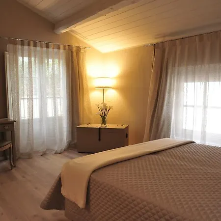 Couette-café Anna Lucques